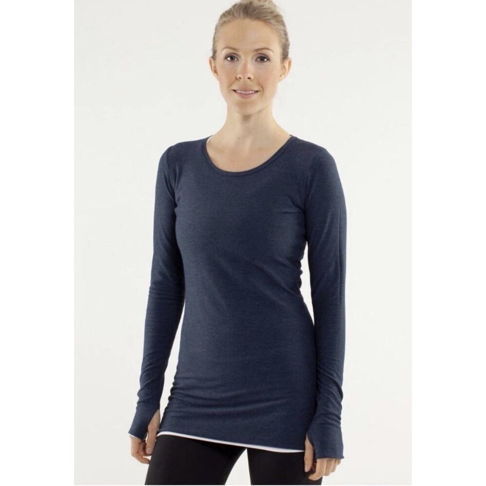 Lululemon Every Yogi Long Sleeve Shirt Reversible Blue Striped Thumbholes 8 M